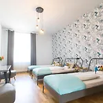 Апартаменты Krupnicza Modern Old Town - By Upstairs Краков