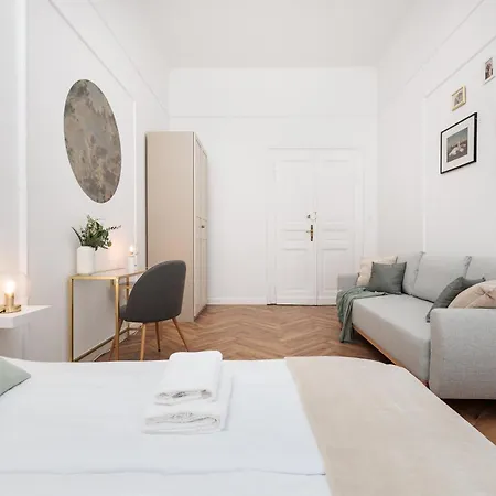 Krupnicza Modern Old Town - By Upstairs Апартаменты *