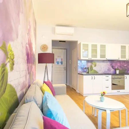 Krupnicza Modern Old Town - By Upstairs *