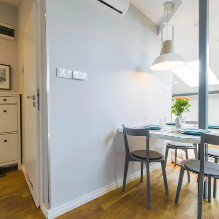 Krupnicza Modern Old Town - By Upstairs Cracovie