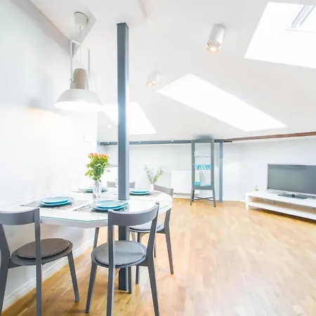 Krupnicza Modern Old Town - By Upstairs アパート *