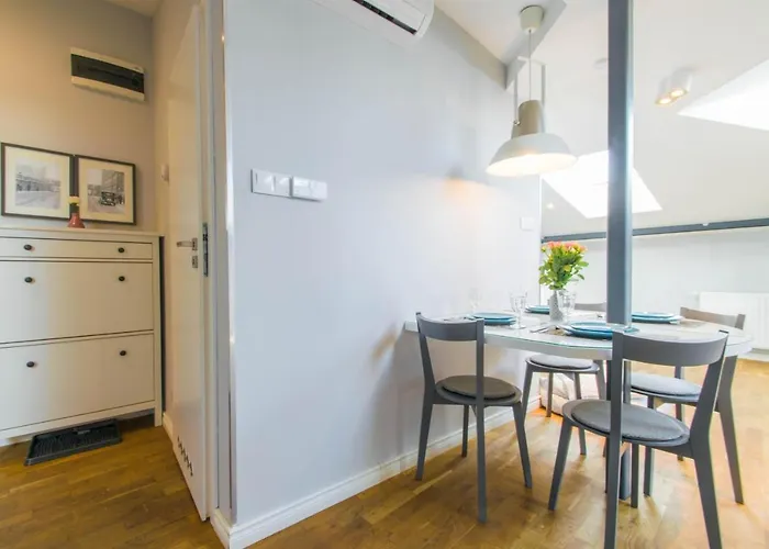 Krupnicza Modern Old Town - By Upstairs Kraków