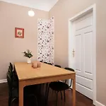 Krupnicza Modern Old Town - By Upstairs Apartamento Cracóvia