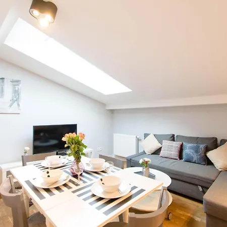 Krupnicza Modern Old Town - By Upstairs شقة *
