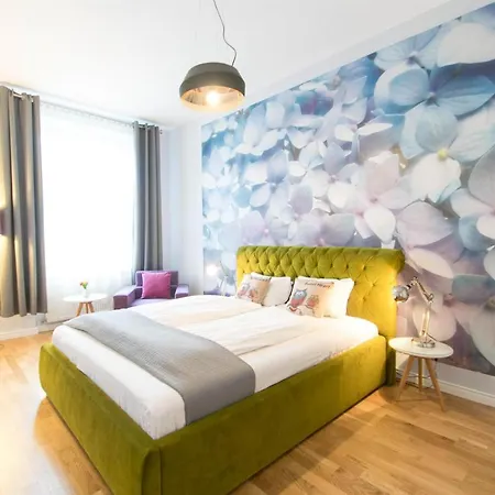 Krupnicza Modern Old Town - By Upstairs شقة كراكوفيا