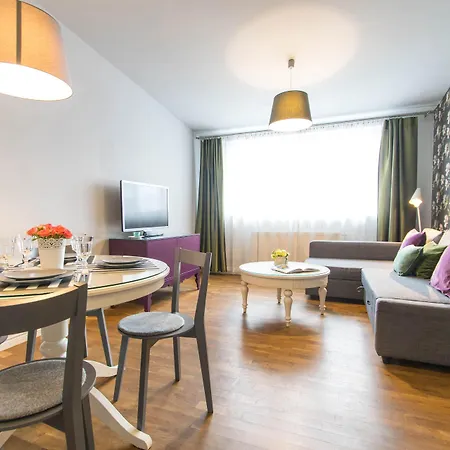 Krupnicza Modern Old Town - By Upstairs شقة